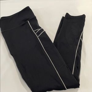 Fabletics Trinity Mid Rise Pocket 7/8